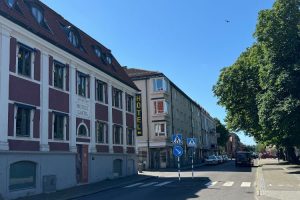 Sa-har-sparar-du-pengar-nar-du-bokar-hotell-i-Varberg